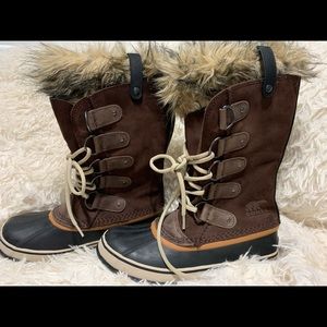 SOREL Joan of the Artic boots